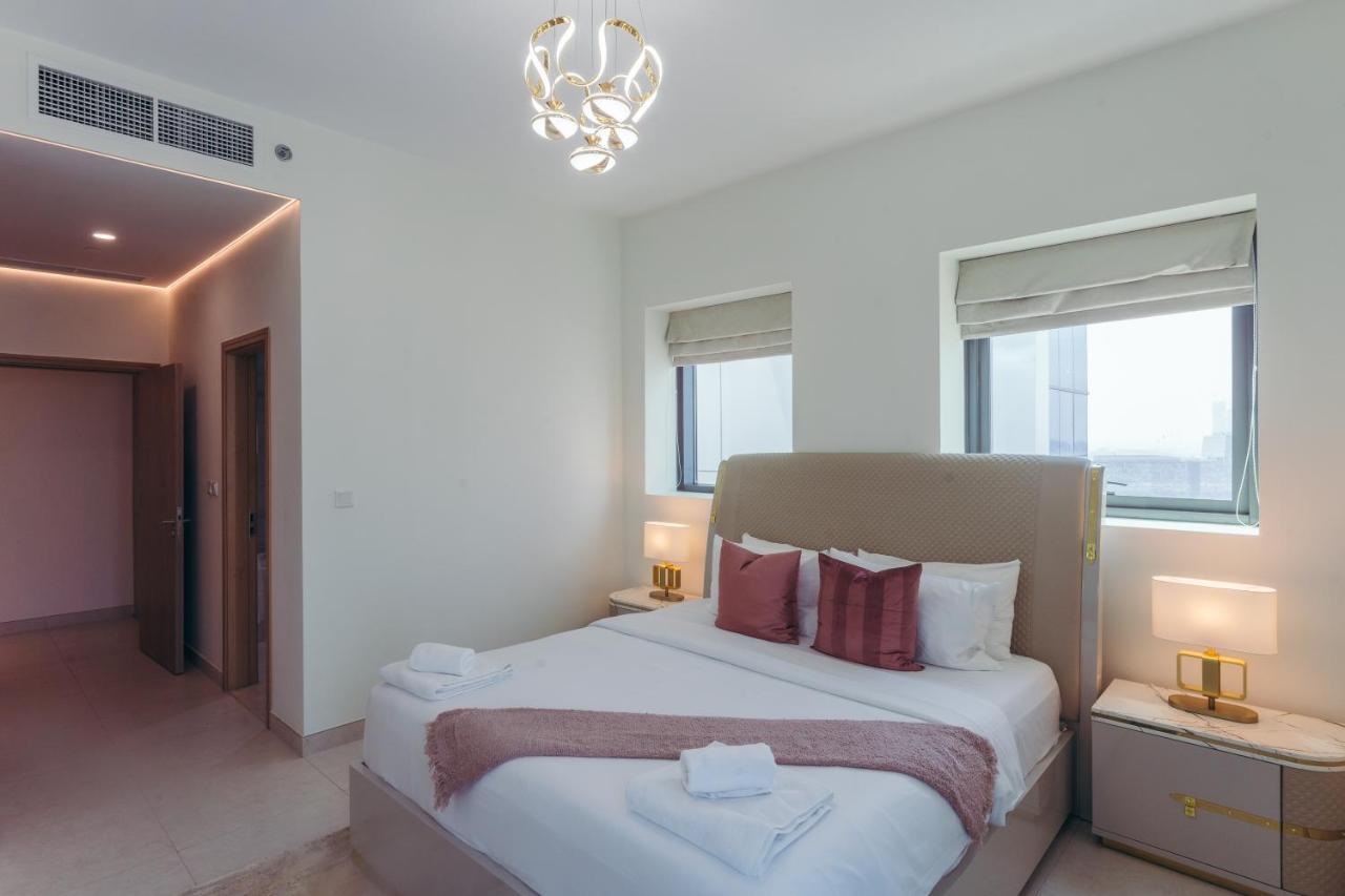 Apartment Bay Gem With Panoramic Burj Khalifa And Canal View