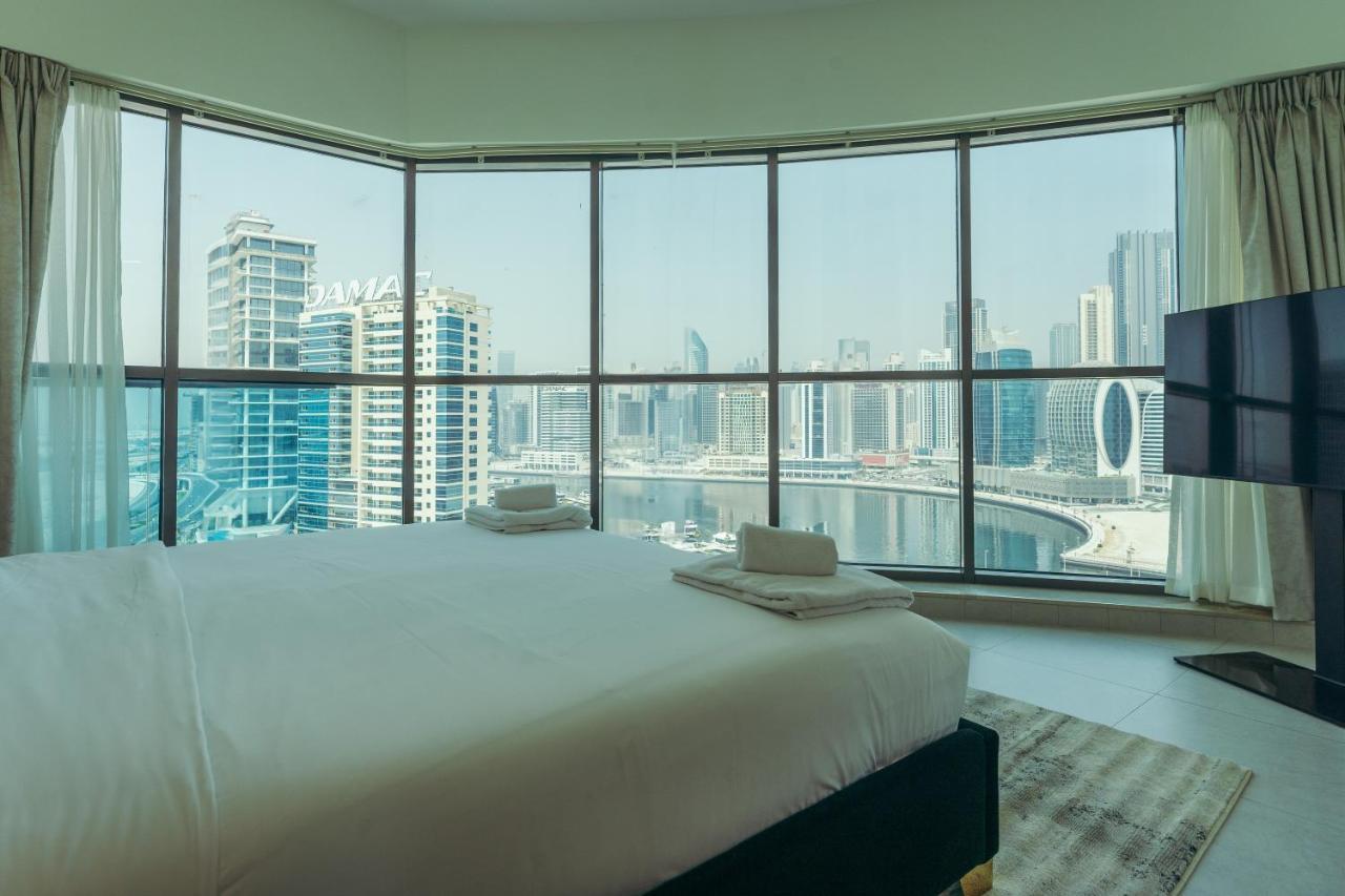 Bay Gem With Panoramic Burj Khalifa And Canal View Apartment *